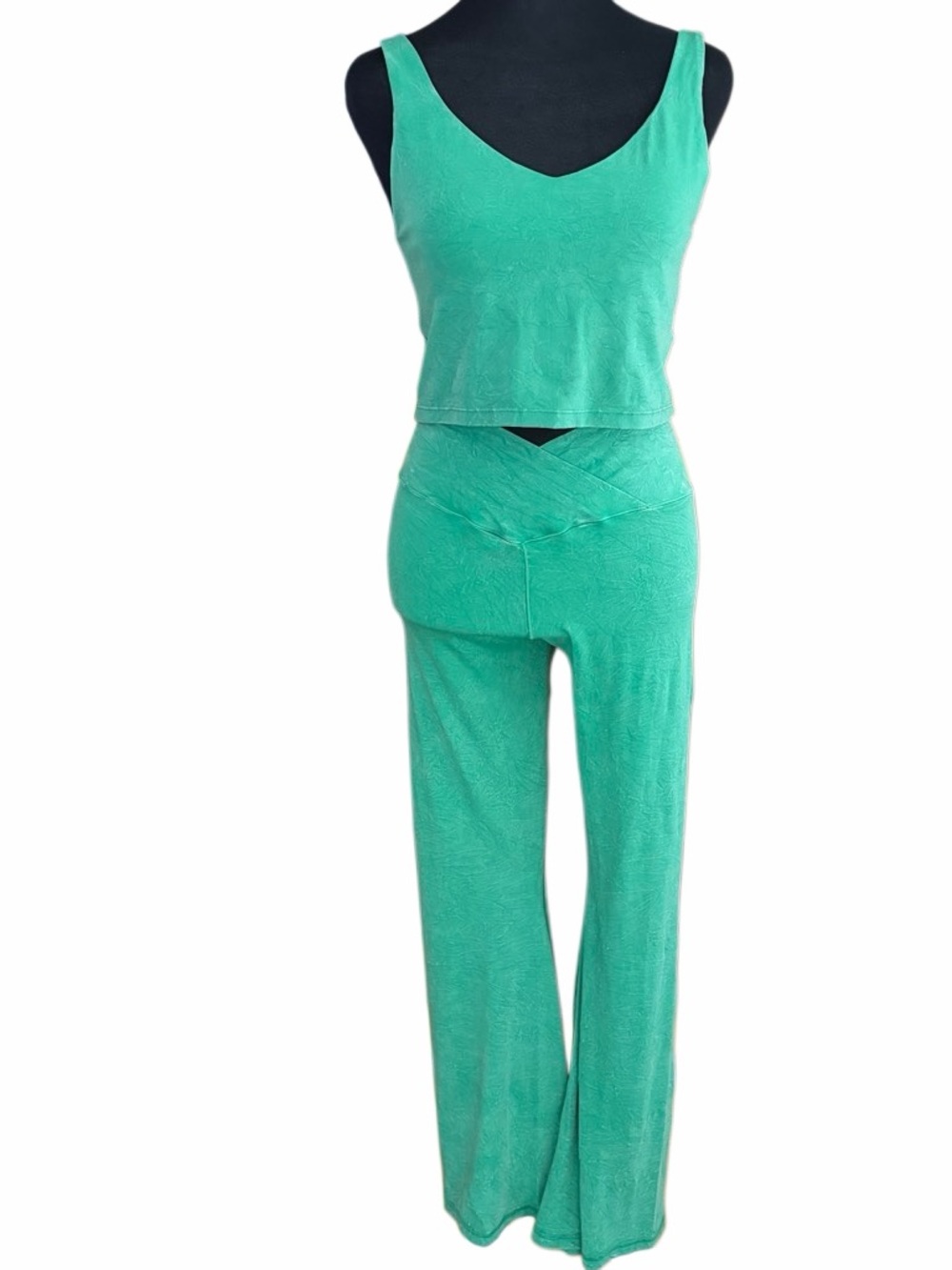 Offline By Aerie Set, Real Me Recharge Least Support top, Real Me HiRise Flare